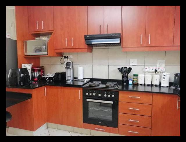 2 BEDROOM TOWNHOUSE FOR SALE IN VELD EN VLEI